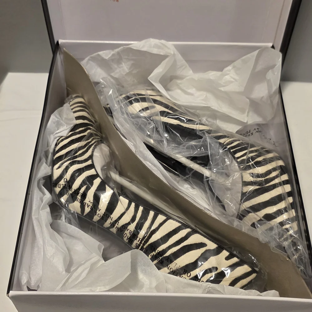 BRAND NEW Nine West Zebra Print Tatiana Pumps - Picture 3 of 7